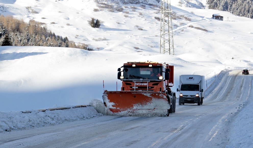 The Unseen Consequences of Road Deicing: How Salt is Impacting Our Waterways