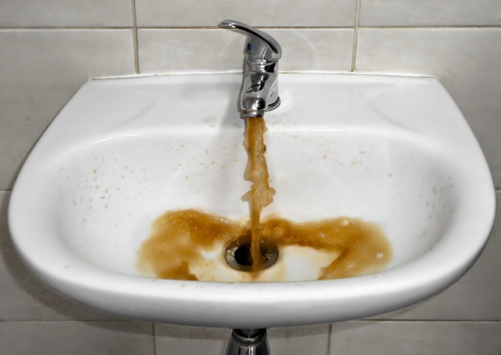 brown rusty water